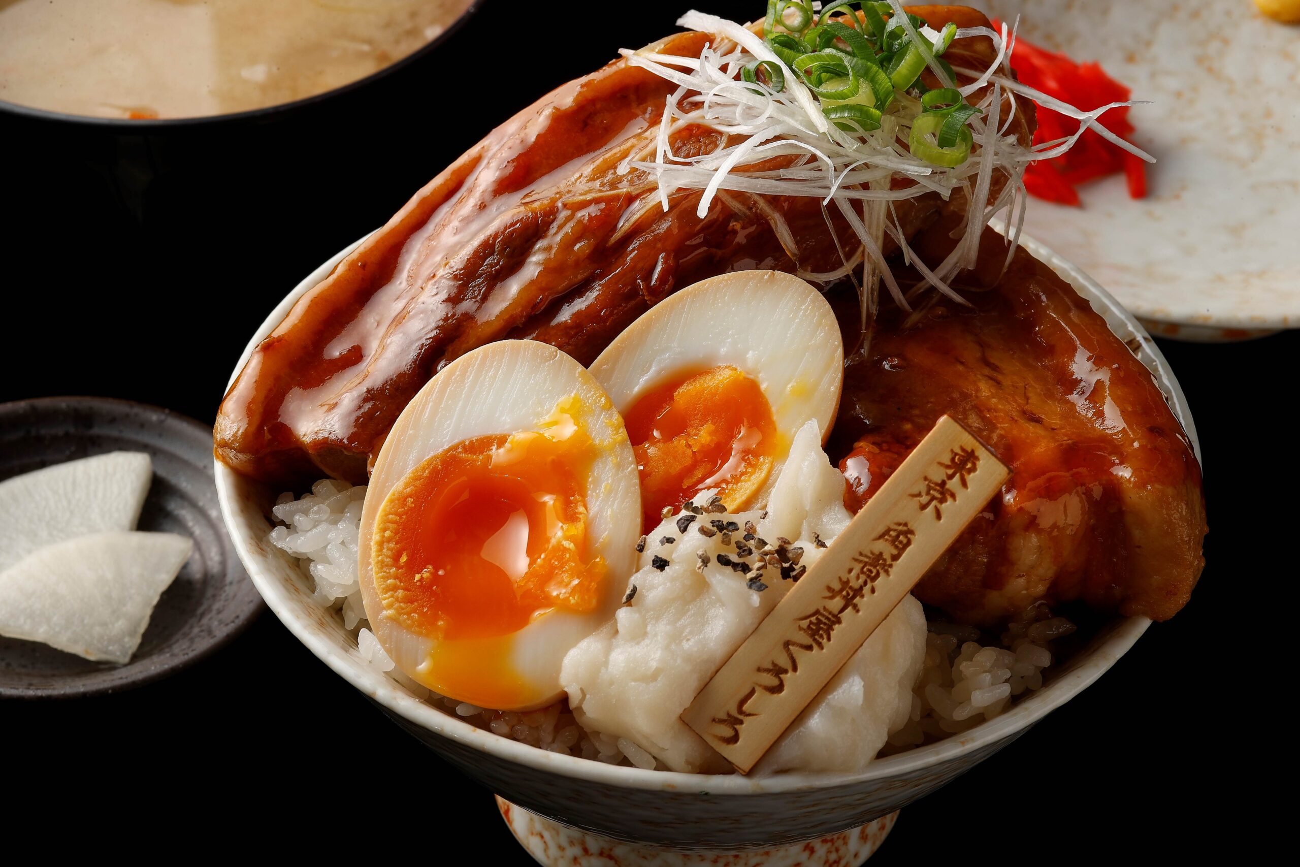 角 煮 丼