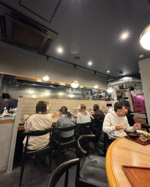 池袋「竈門ご飯 一穀」の女性でも入りやすいおしゃれな店内の様子